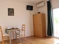 Dining room Slatine, Dining room in the studio-apartment, WiFi.