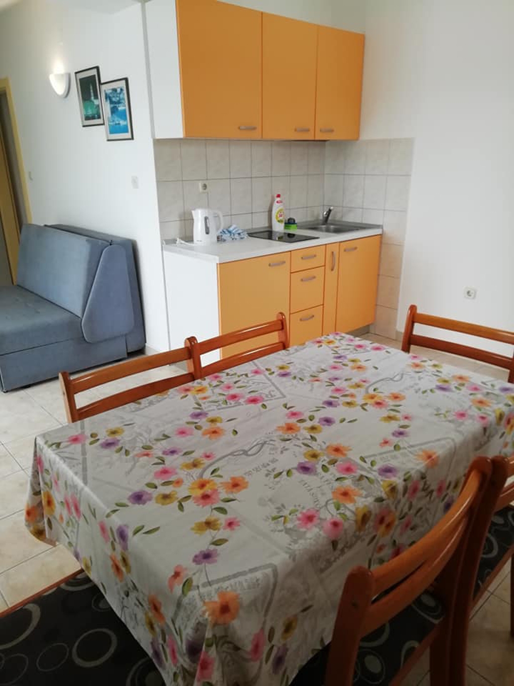 Three bedroom apartment with terrace and sea view Sevid, Trogir (A-6024-a)