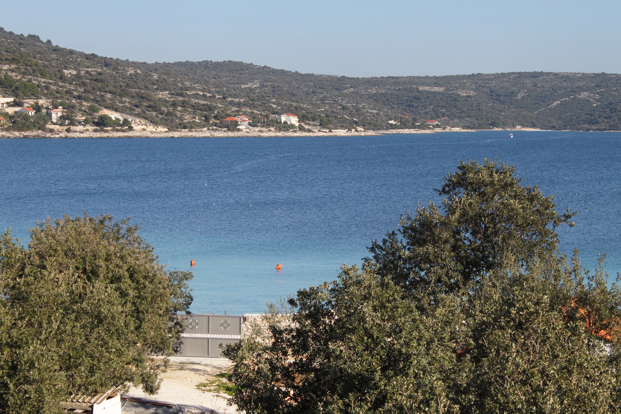 One bedroom apartment with terrace and sea view Sevid, Trogir (A-6024-d)