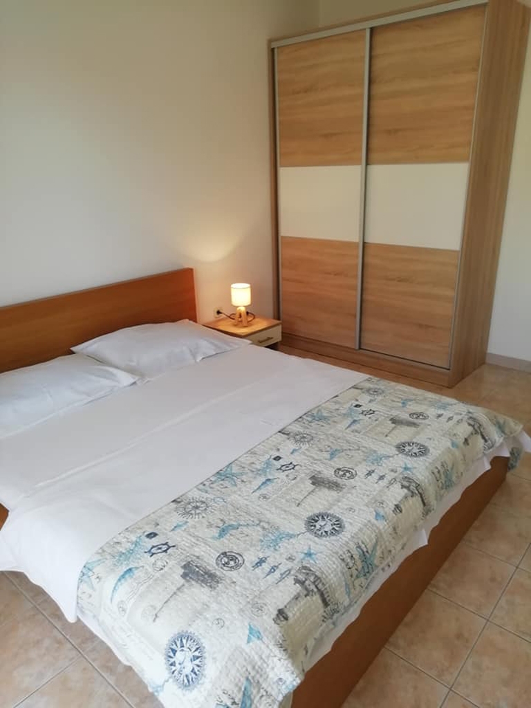 One bedroom apartment with terrace and sea view Sevid, Trogir (A-6024-e)