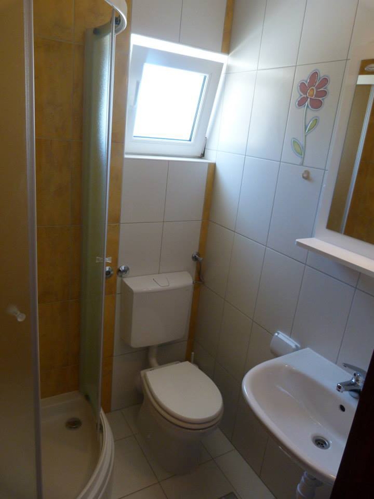 One bedroom apartment with terrace Sevid, Trogir (A-6024-g)