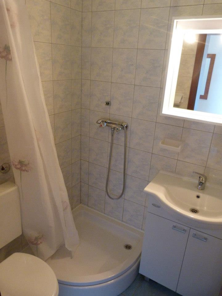 Studio flat with terrace and sea view Sevid, Trogir (AS-6024-b)