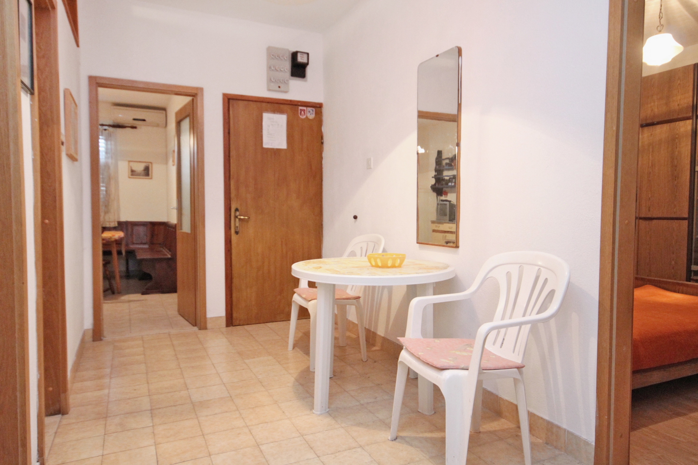 Three bedroom apartment with terrace Supetar, Brač  A-a