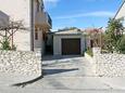 Parking lot Supetar, Brač, Parking lot 6037 - Apartments with pebble beach.