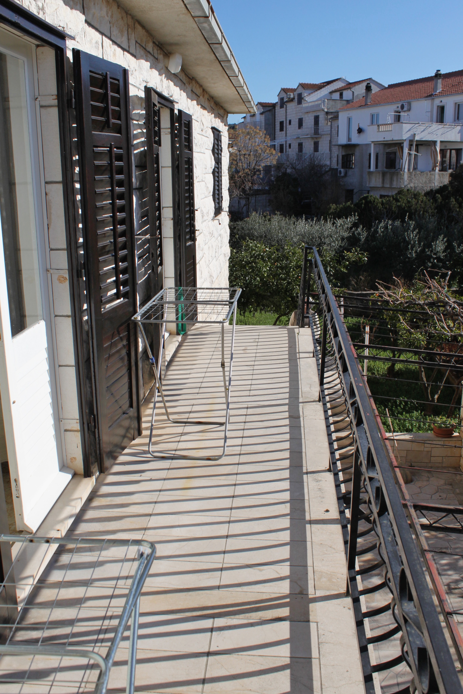 Four bedroom apartment with terrace and sea view Supetar, Brač  A-a