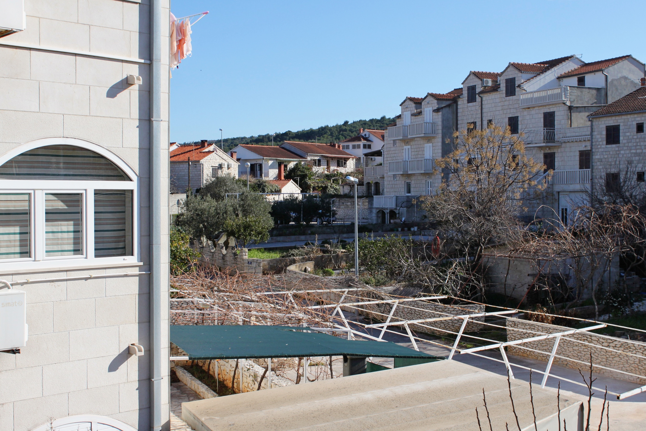 Four bedroom apartment with terrace and sea view Supetar, Brač  A-a
