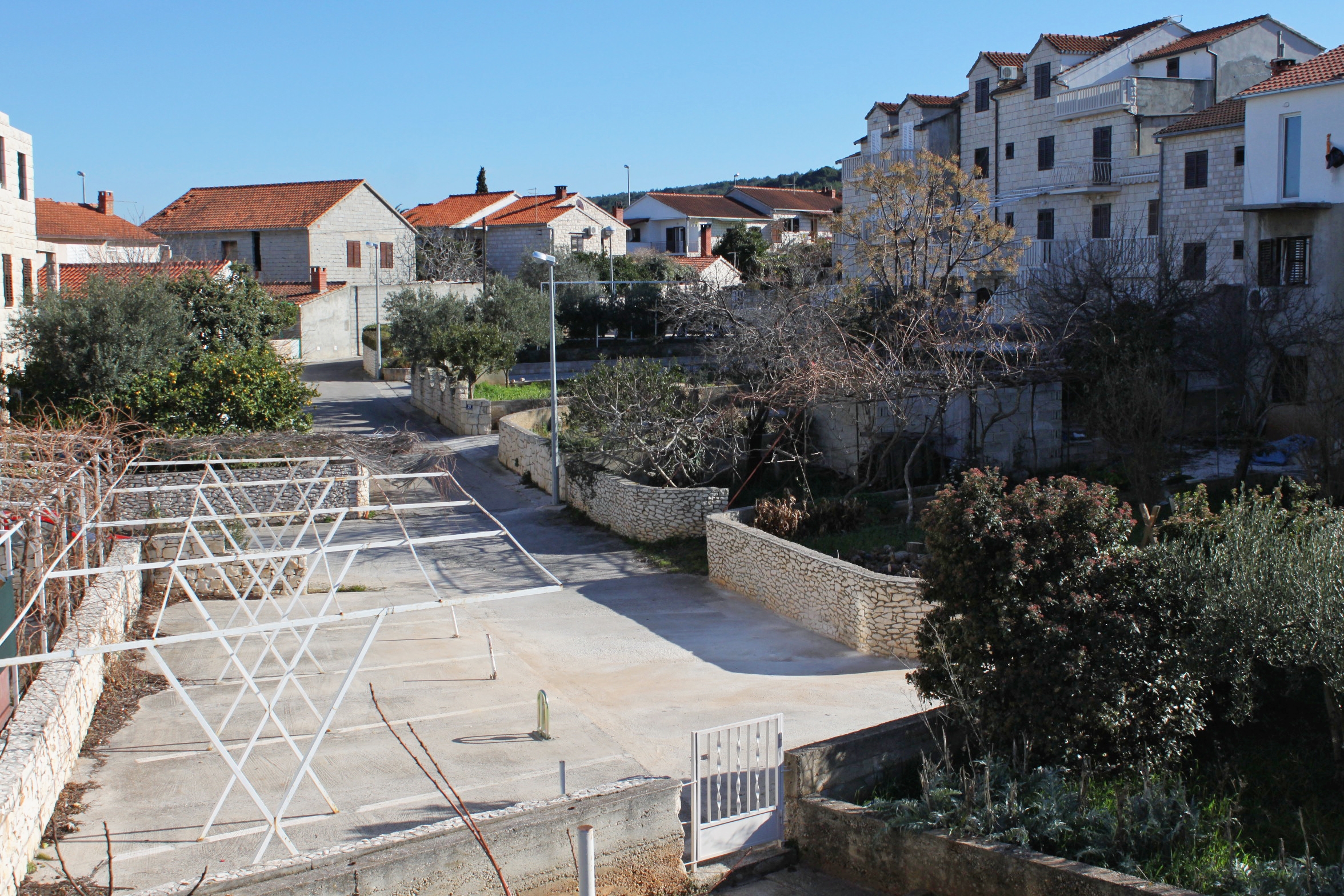 Four bedroom apartment with terrace and sea view Supetar, Brač  A-a