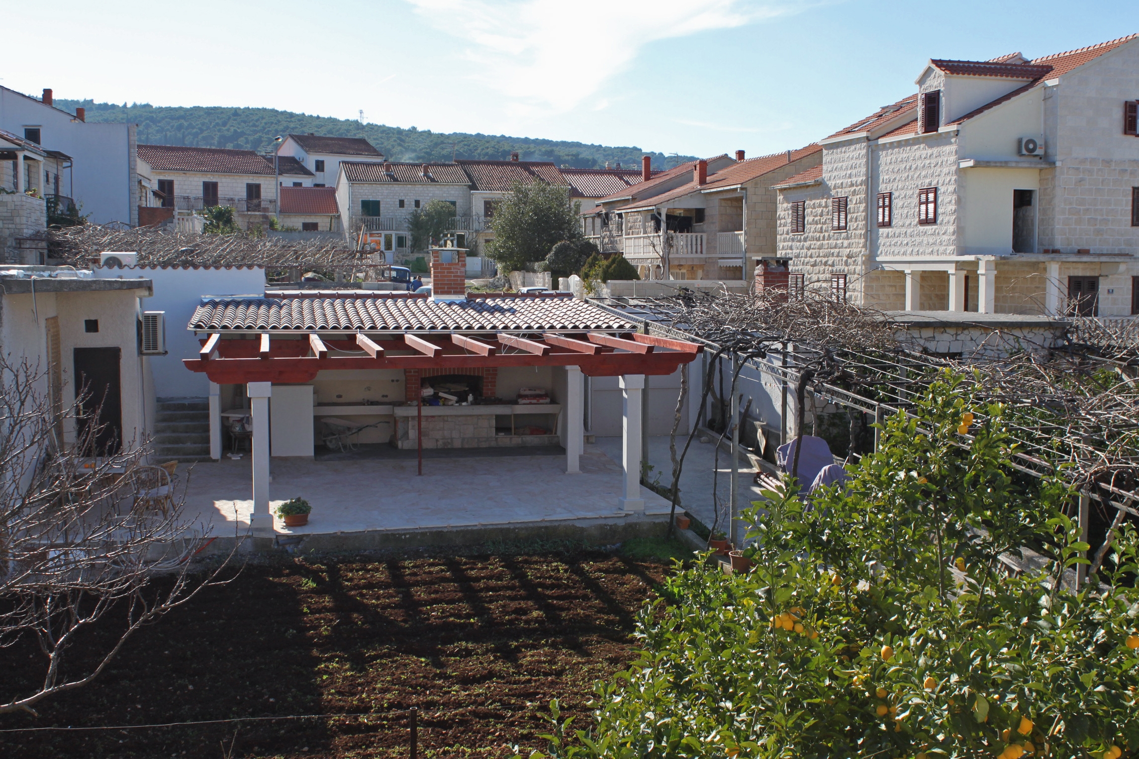 Four bedroom apartment with terrace and sea view Supetar, Brač  A-a