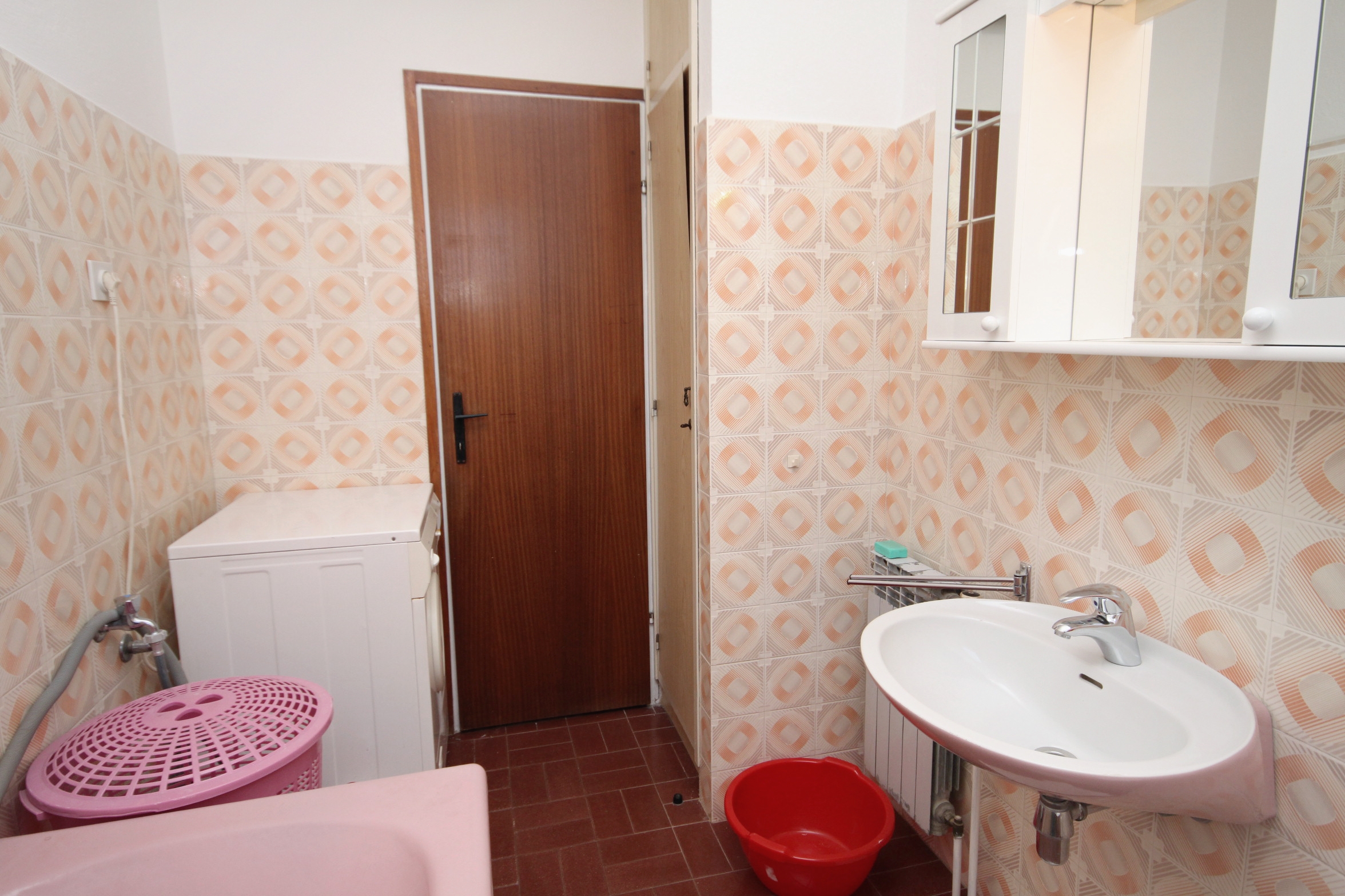 Four bedroom apartment with terrace and sea view Supetar, Brač  A-a