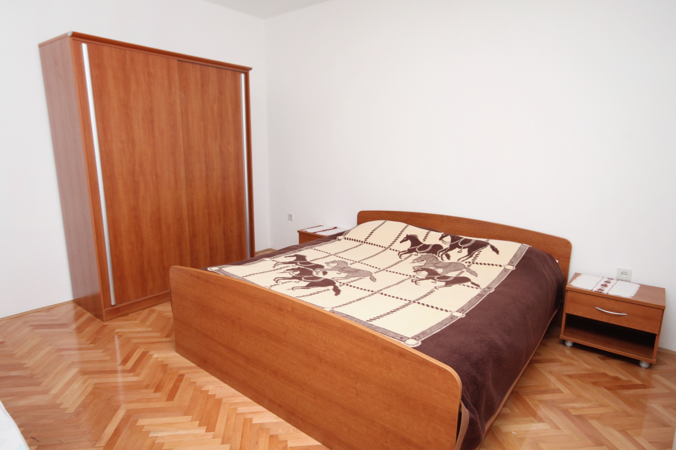 Four bedroom apartment with terrace and sea view Supetar, Brač  A-a