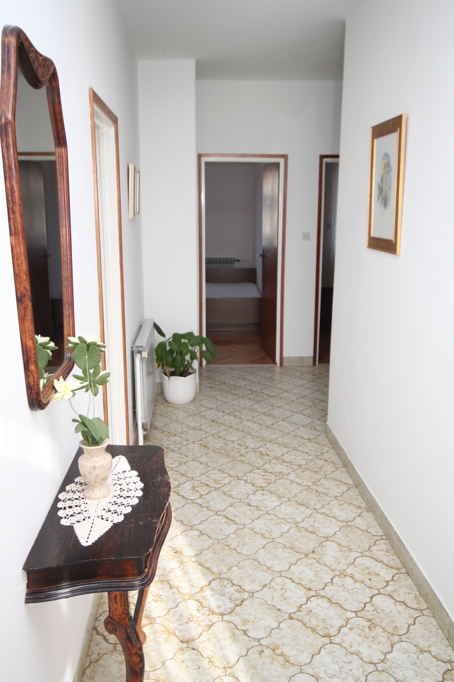 Four bedroom apartment with terrace and sea view Supetar, Brač  A-a