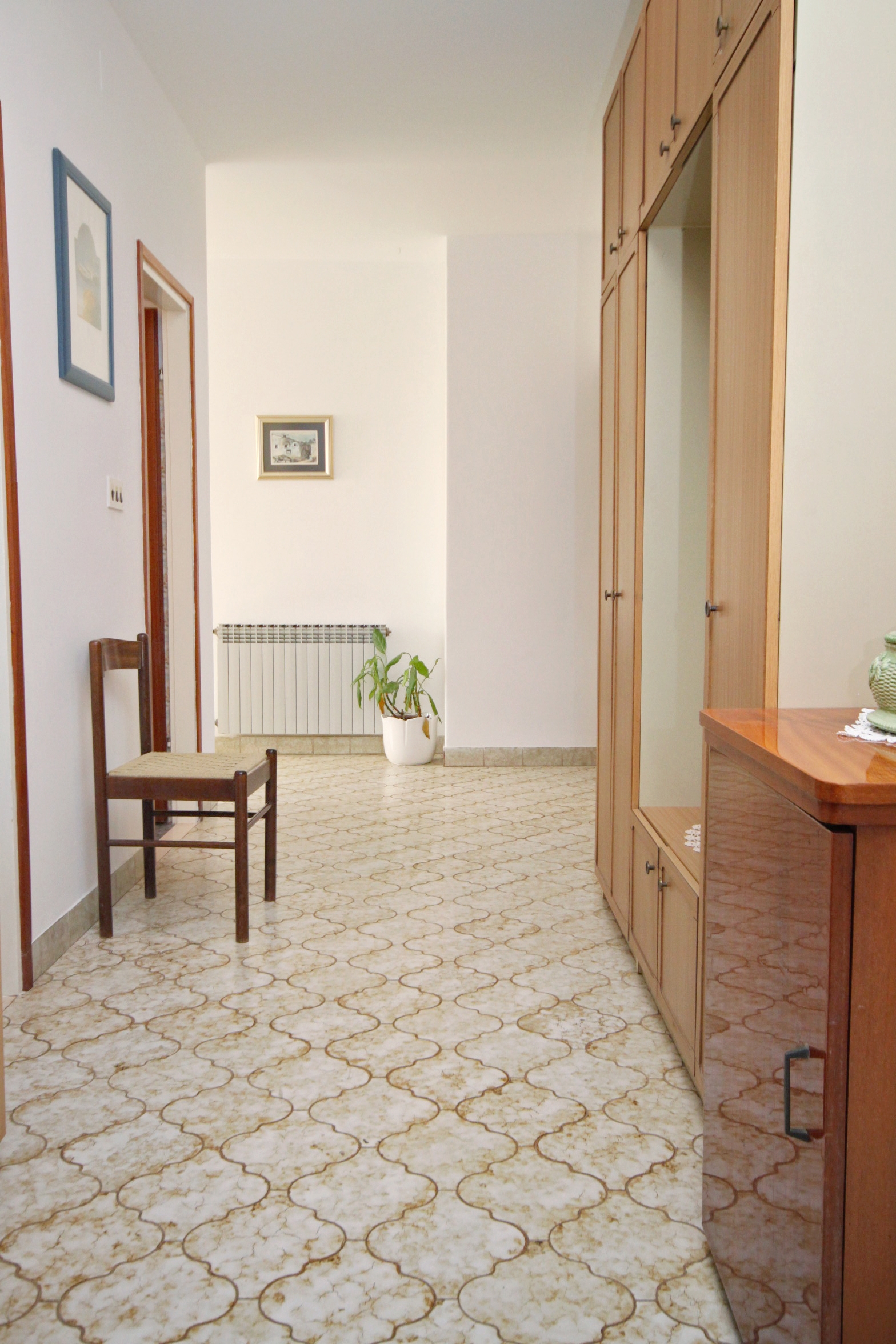 Four bedroom apartment with terrace and sea view Supetar, Brač  A-a