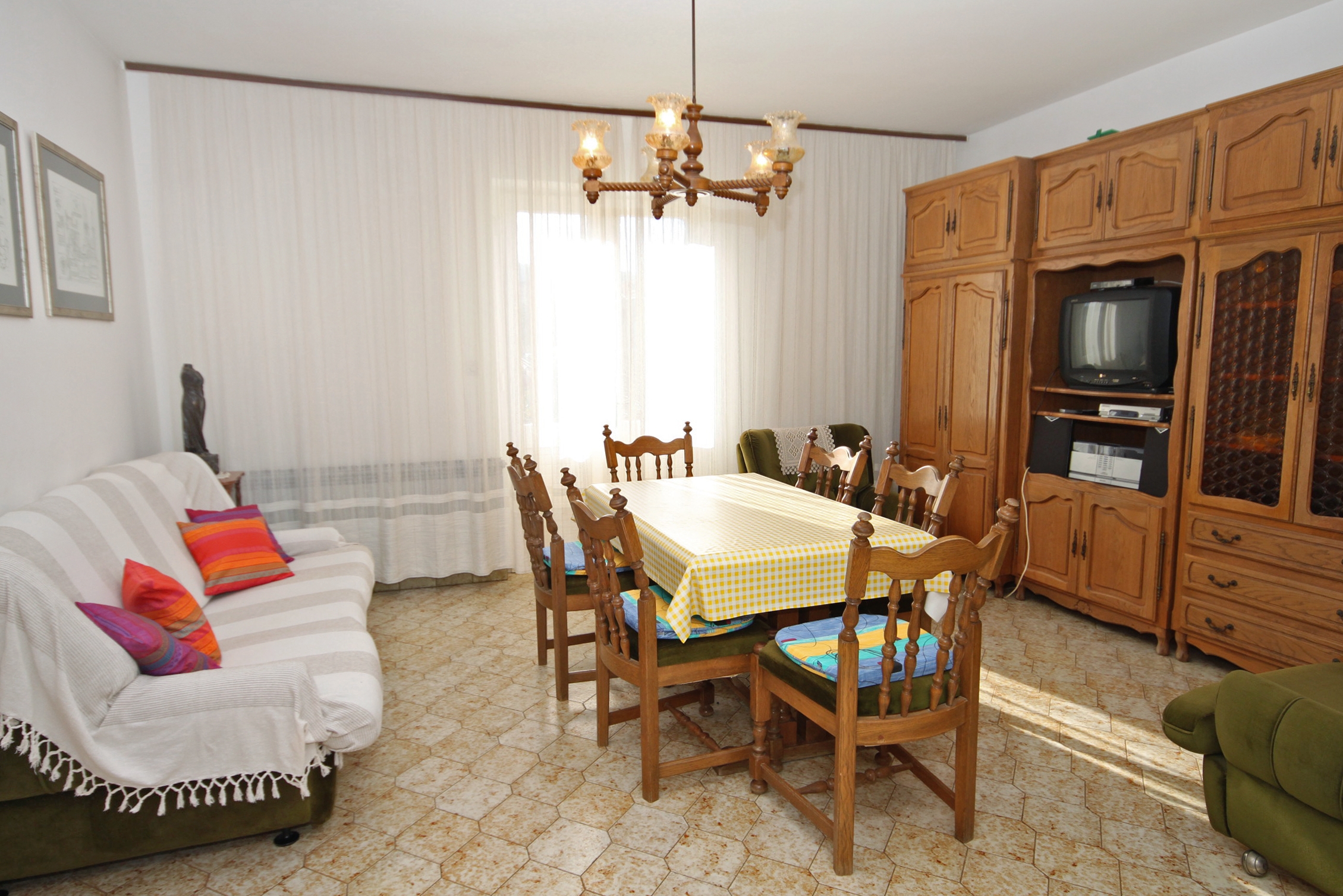 Four bedroom apartment with terrace and sea view Supetar, Brač  A-a