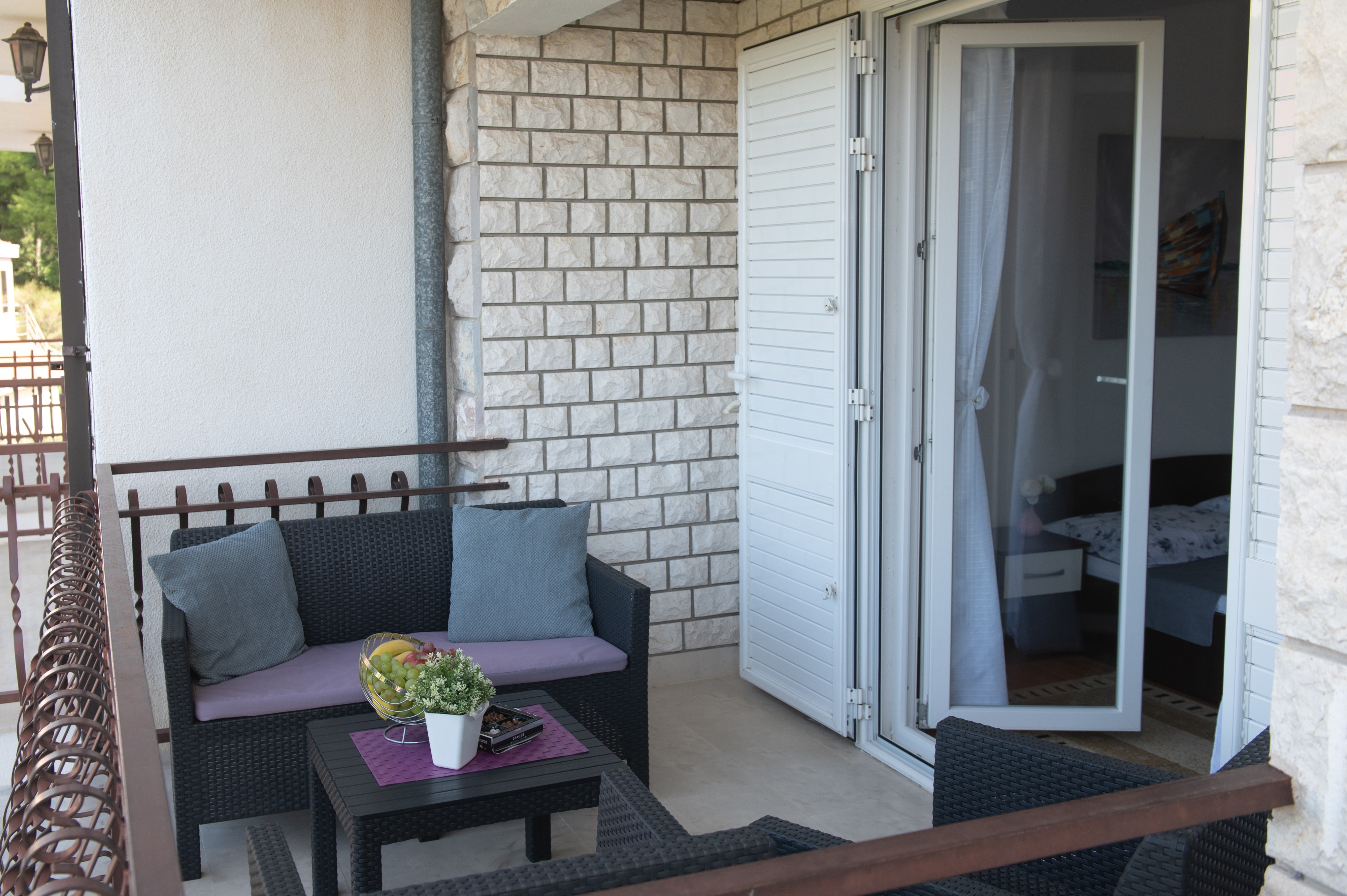Comfortable and spacious house with terrace and sea view Podstrana, Split  K