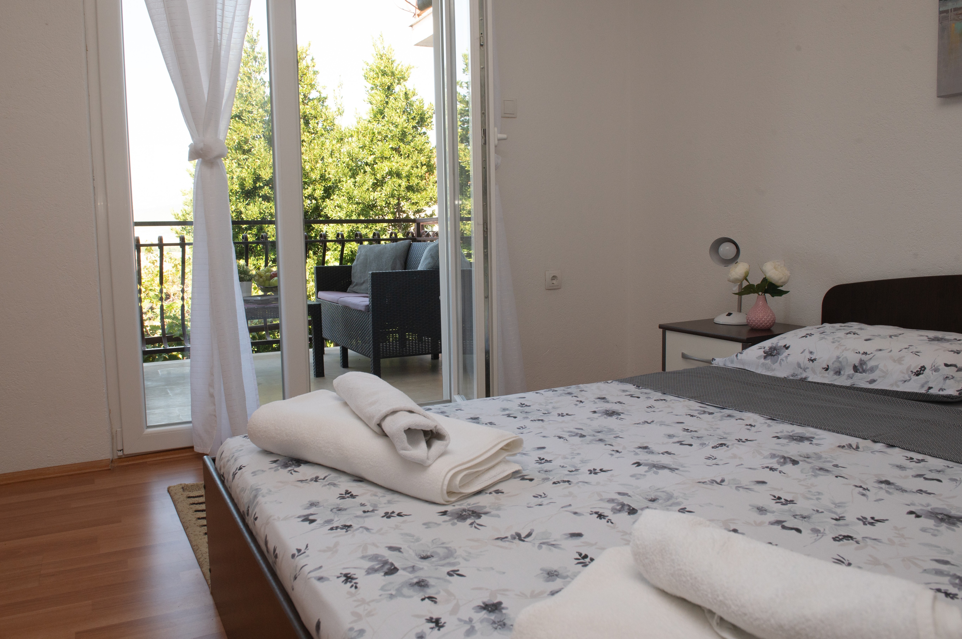 Comfortable and spacious house with terrace and sea view Podstrana, Split  K