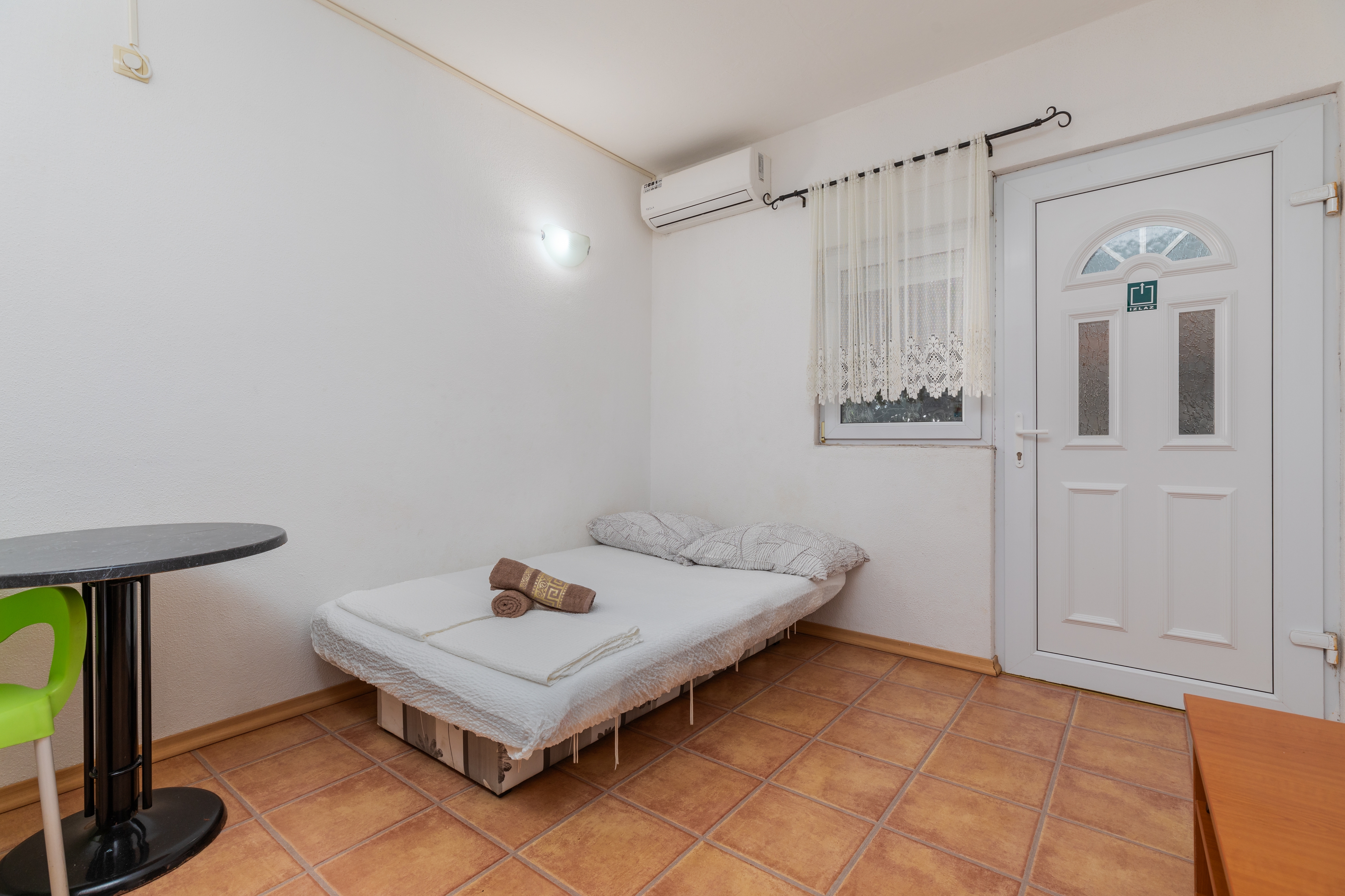 One bedroom apartment with terrace Podaca, Makarska (A-6050-c)