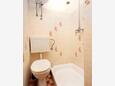 Bathroom 1 Drašnice, Bathroom 1 in the apartment, (pet friendly).