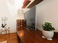 Postira, Living room in the apartment, air condition available and WiFi.