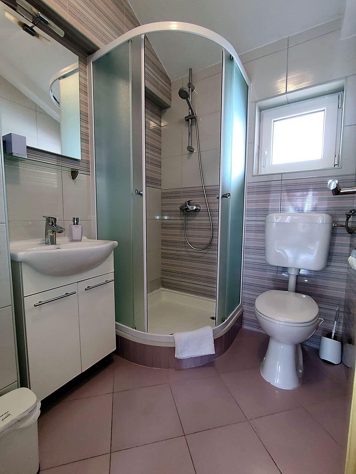 One bedroom apartment with terrace and sea view Tučepi, Makarska  A-b
