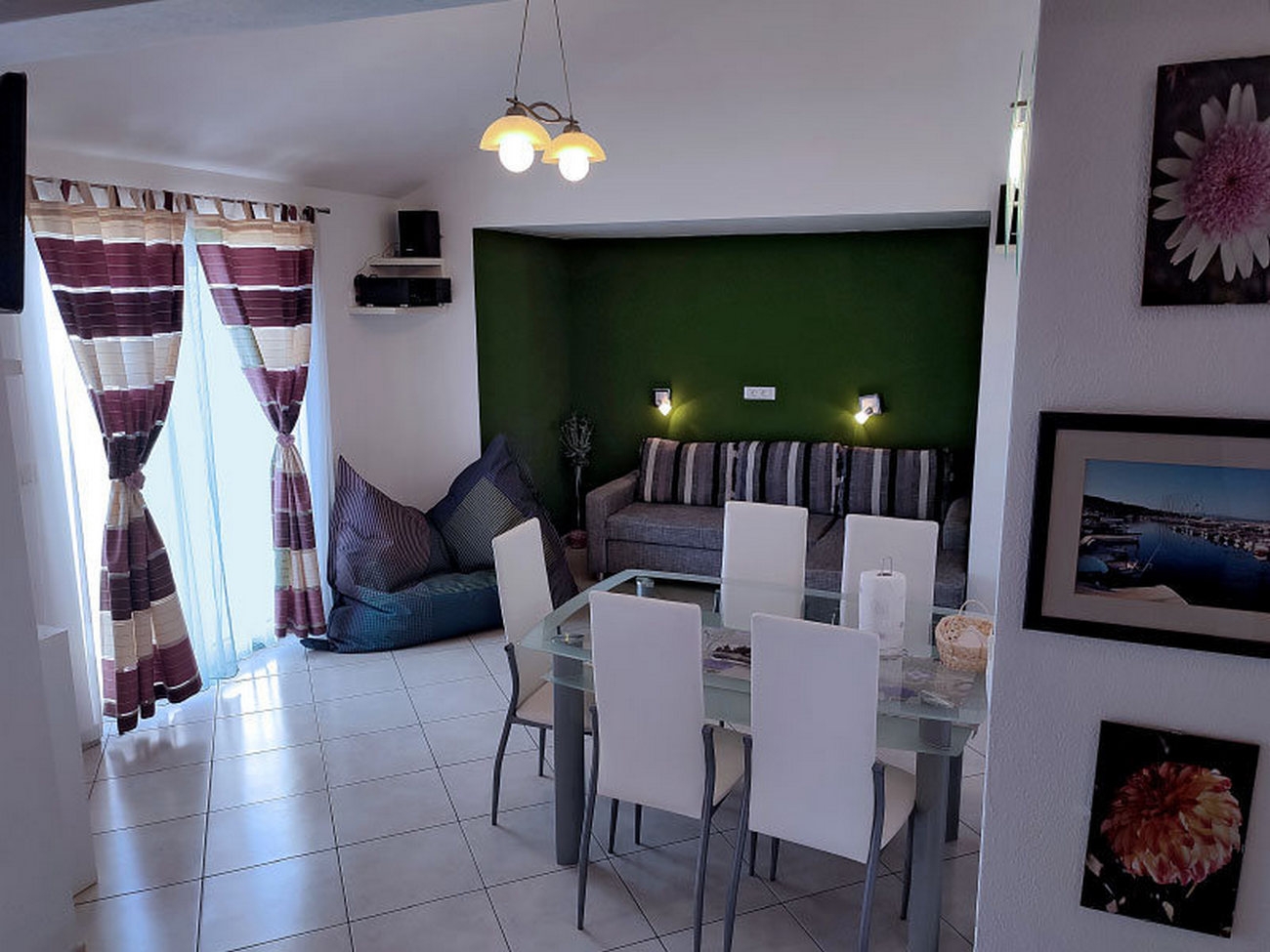 Room with balcony and sea view Tučepi, Makarska  S-a