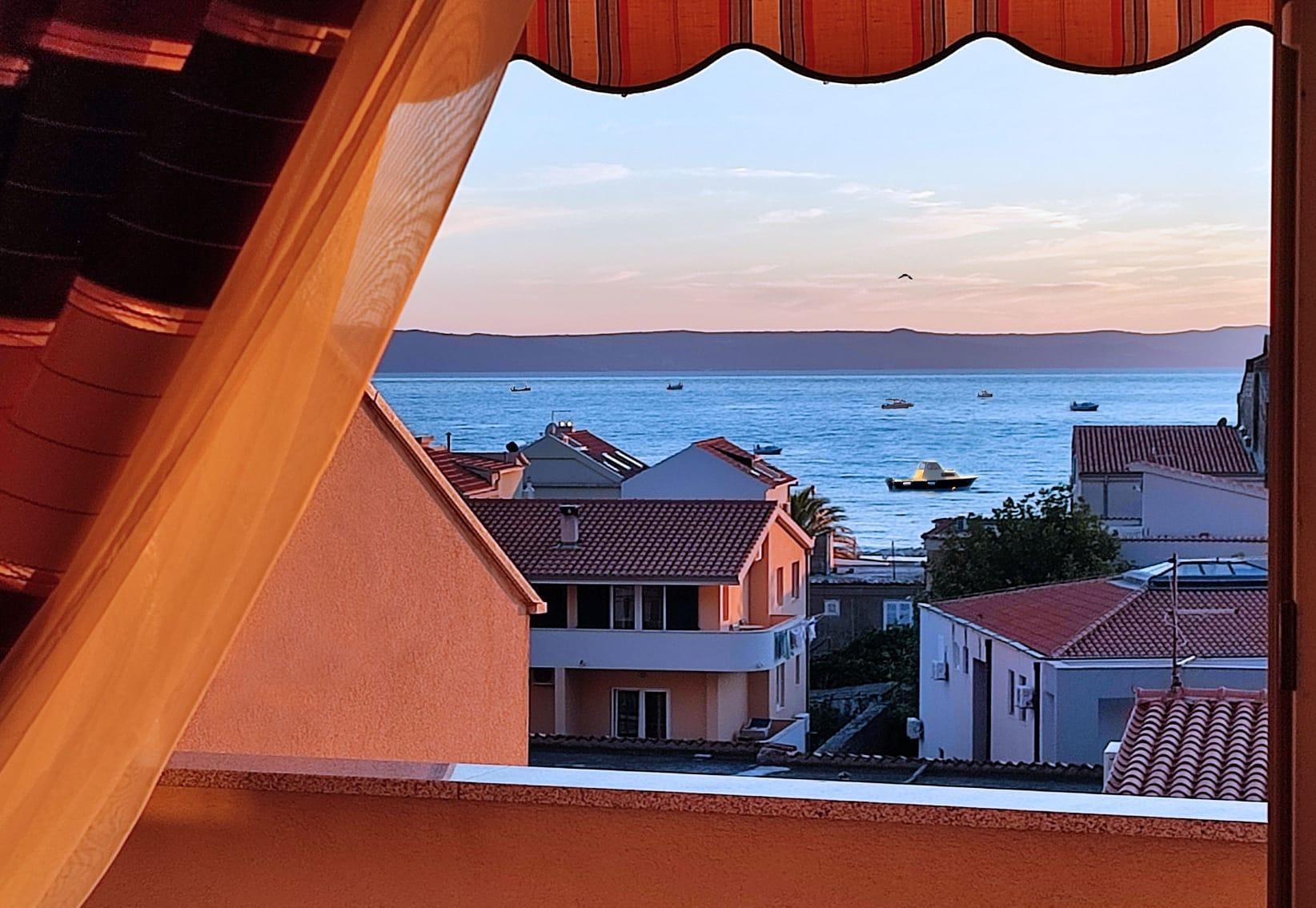 One bedroom apartment with terrace and sea view Tučepi, Makarska (A-6058-b)