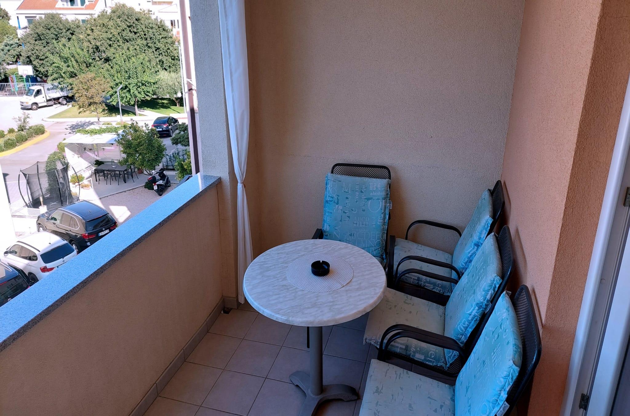One bedroom apartment with terrace and sea view Tučepi, Makarska (A-6058-c)