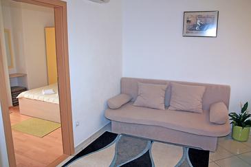 Living room Tučepi, Living room in the apartment, dostupna klima i WIFI.