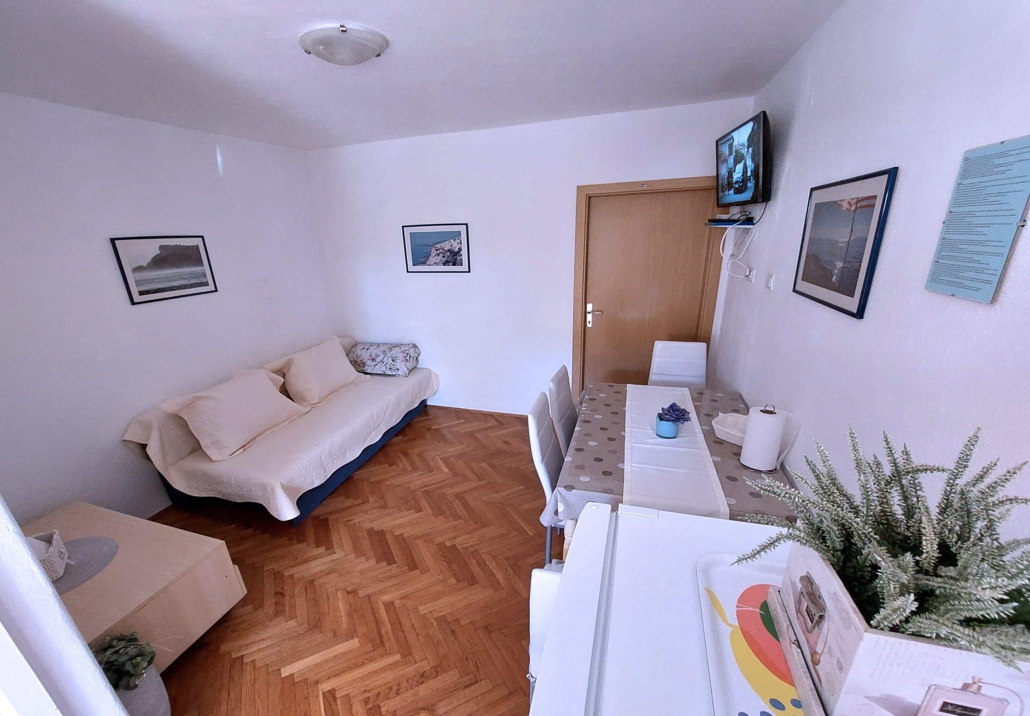 One bedroom apartment with terrace Tučepi, Makarska (A-6058-e)