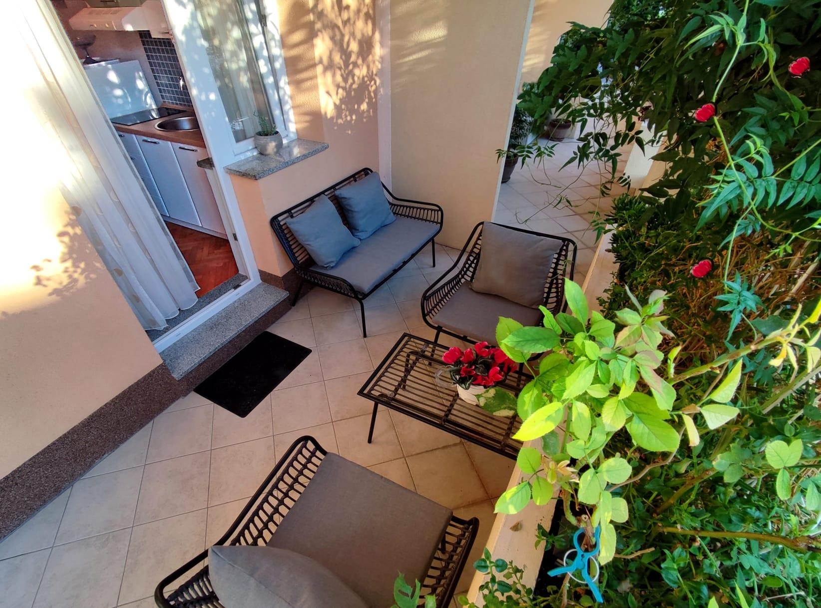 One bedroom apartment with terrace Tučepi, Makarska (A-6058-e)