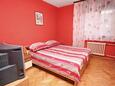 Bedroom 1 Split, Bedroom 1 in the apartment, dopusteni kucni ljubimci i WIFI.