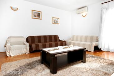 Living room Okrug Gornji, Living room in the apartment, dostupna klima i WIFI.