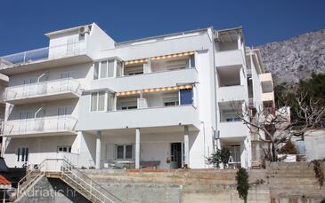 Property Nemira, Omiš, Property 6070 - Apartments with pebble beach.