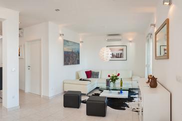Living room Medići, Living room in the apartment, air condition available, (pet friendly) and WiFi.