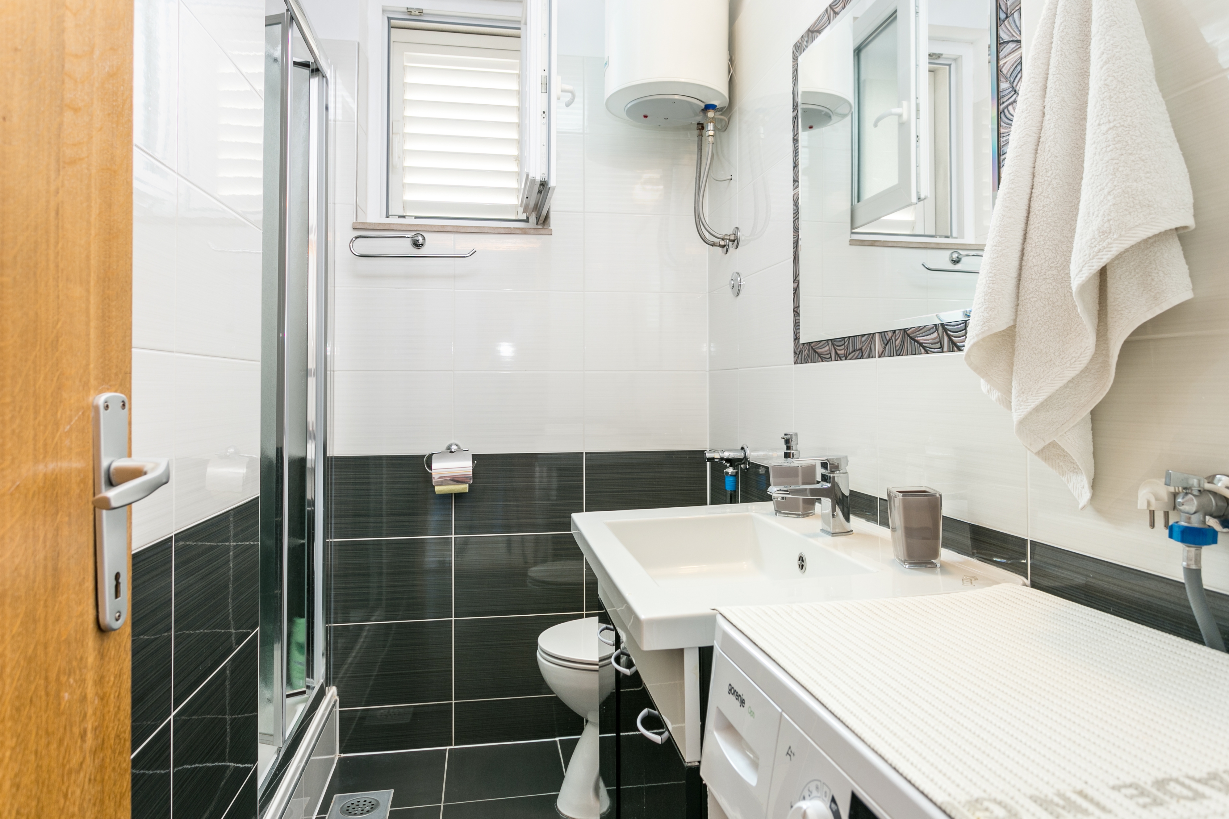 Jednosobni apartman s terasom i pogledom na more Podstrana, Split  A-a