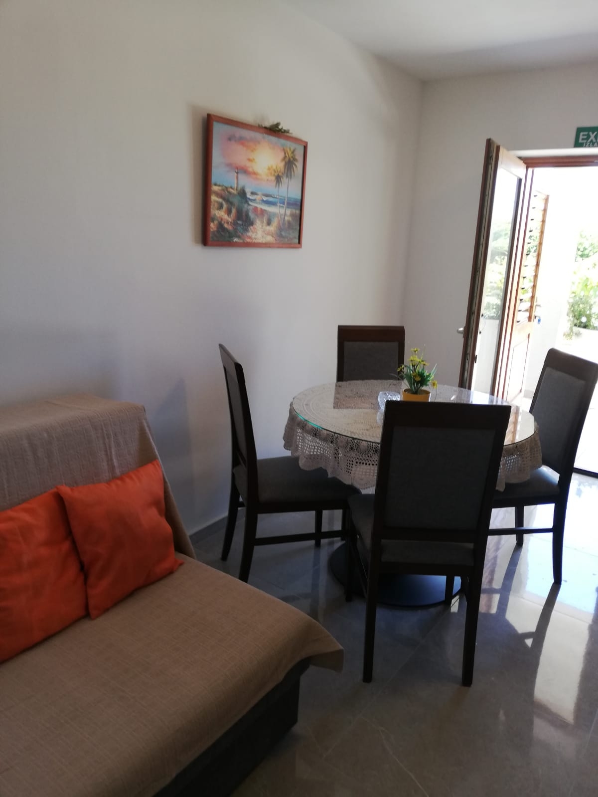 Jednosobni apartman s terasom i pogledom na more Podstrana, Split  A-b