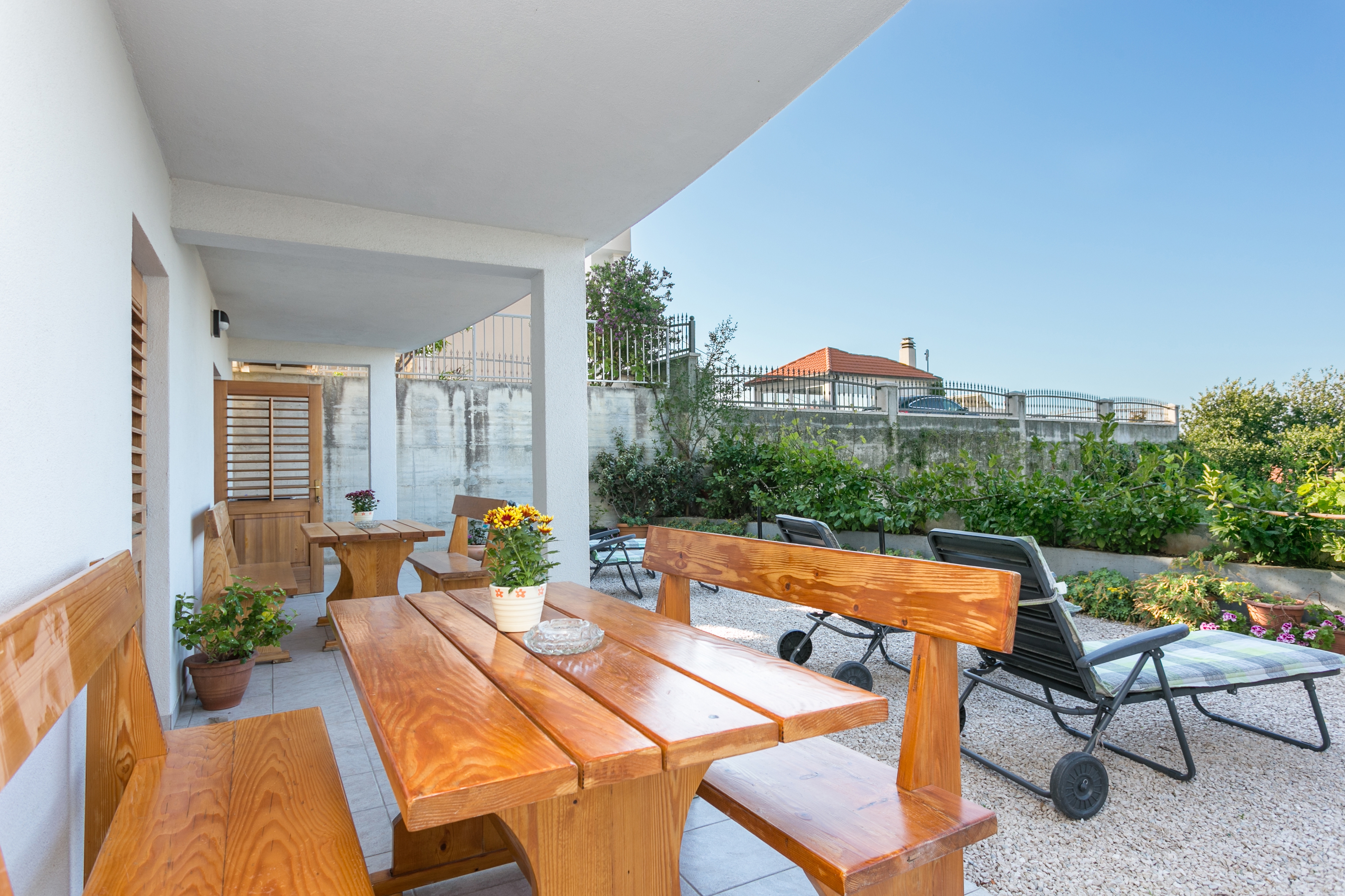 Jednosobni apartman s terasom i pogledom na more Podstrana, Split  A-b