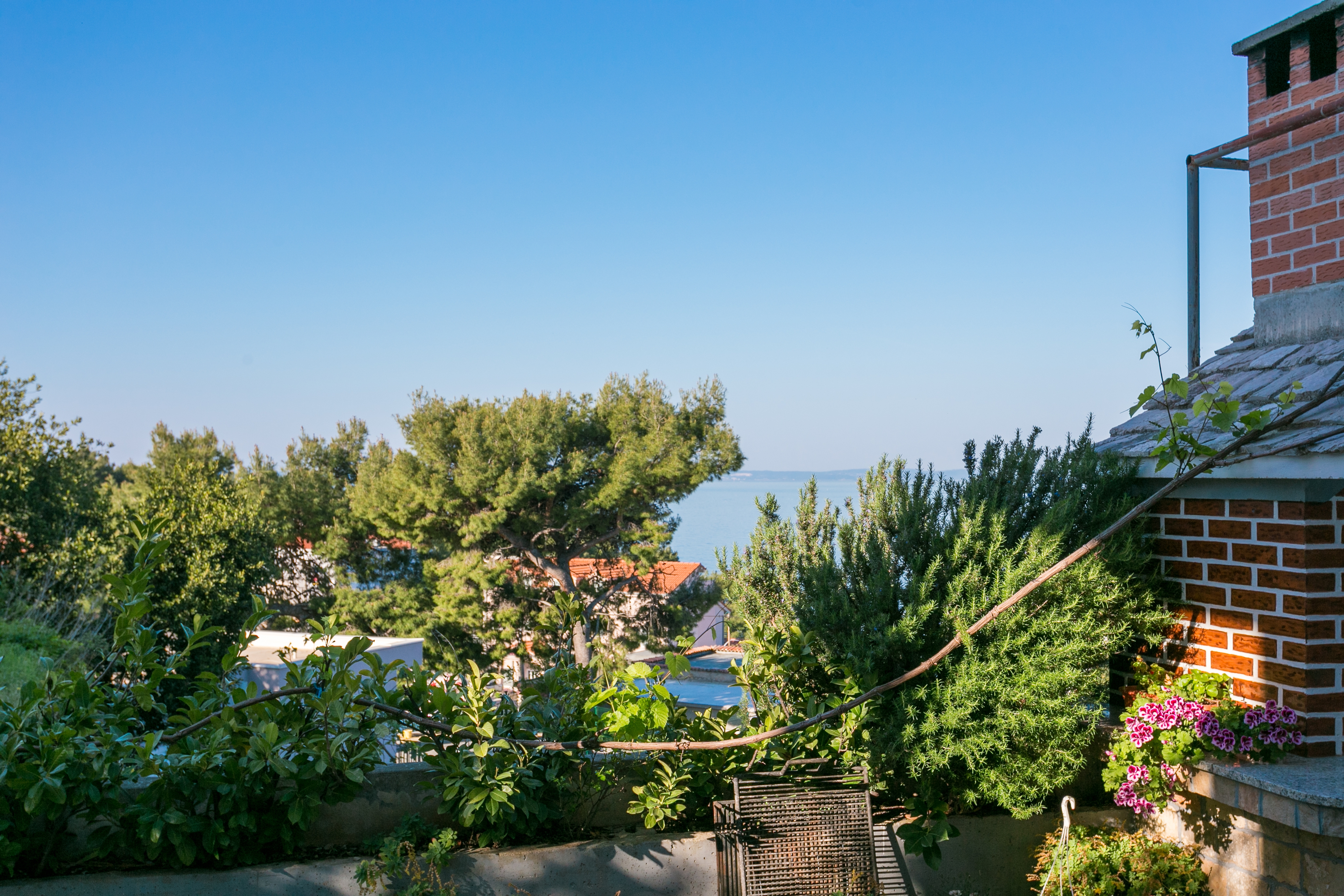 Jednosobni apartman s terasom i pogledom na more Podstrana, Split  A-b