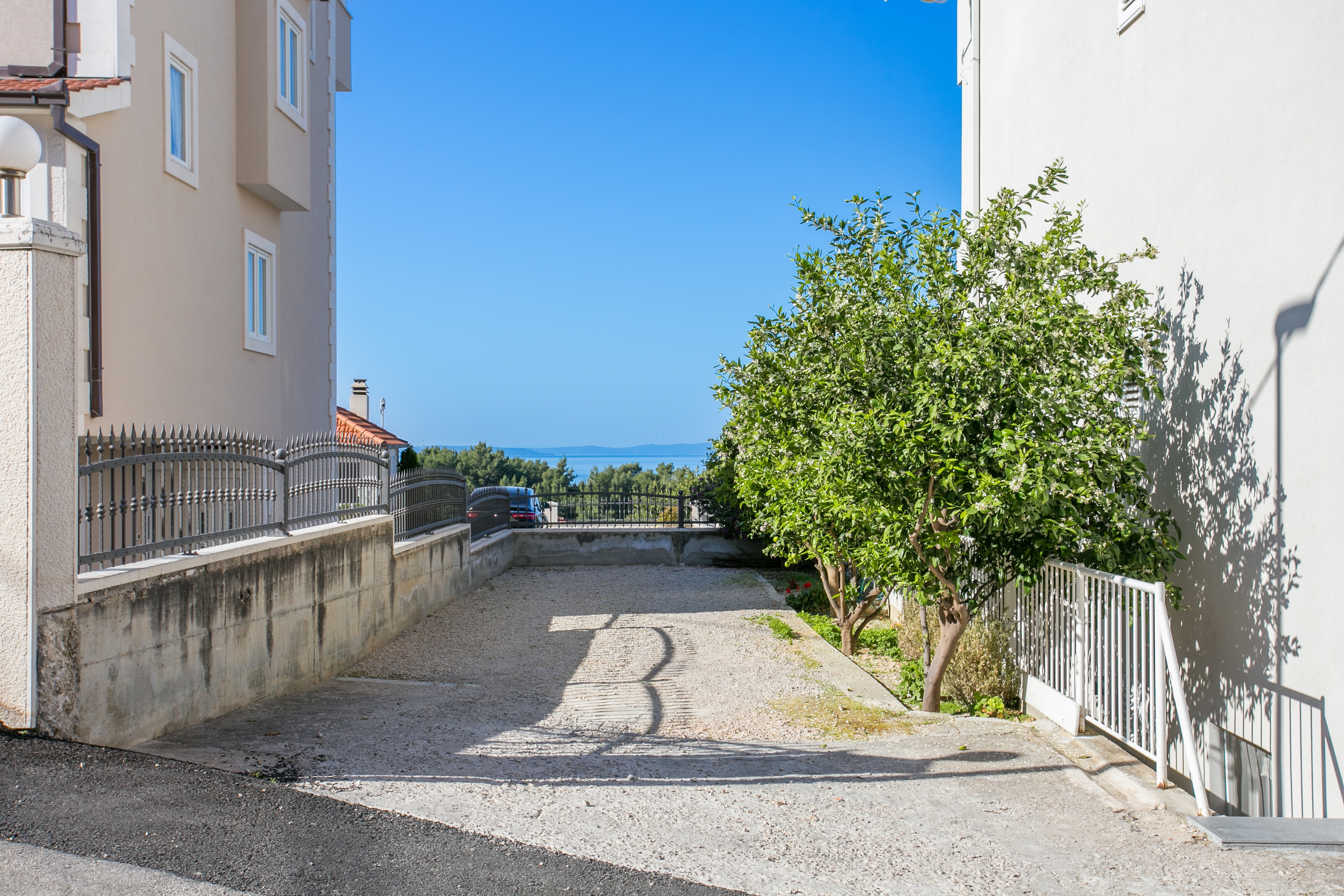 Jednosobni apartman s terasom i pogledom na more Podstrana, Split  A-b