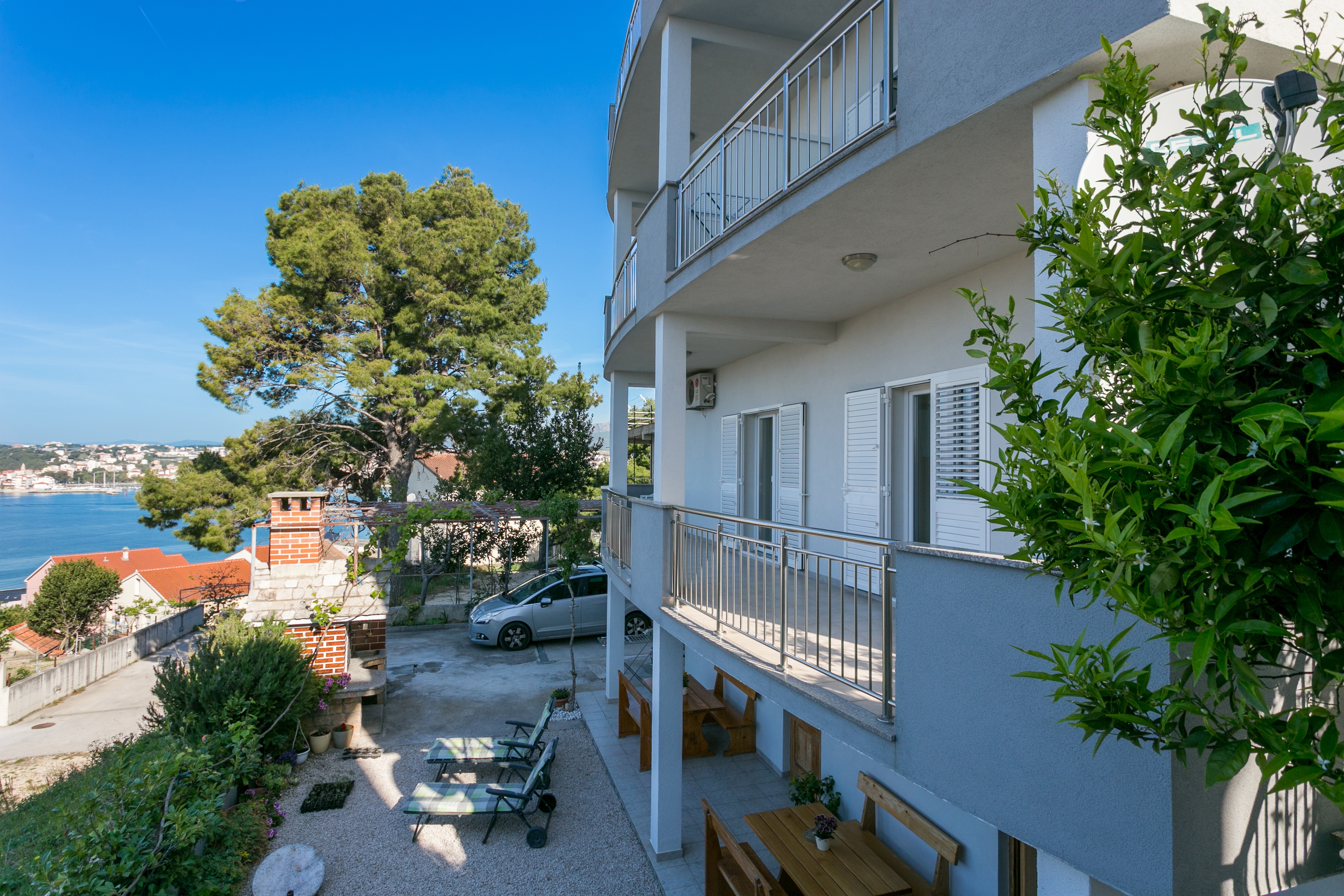 Jednosobni apartman s terasom i pogledom na more Podstrana, Split  A-b