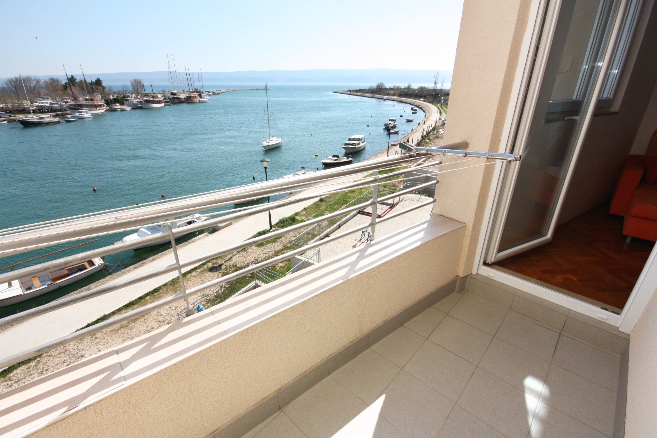 One bedroom apartment with balcony and sea view Omiš (A-6073-a)
