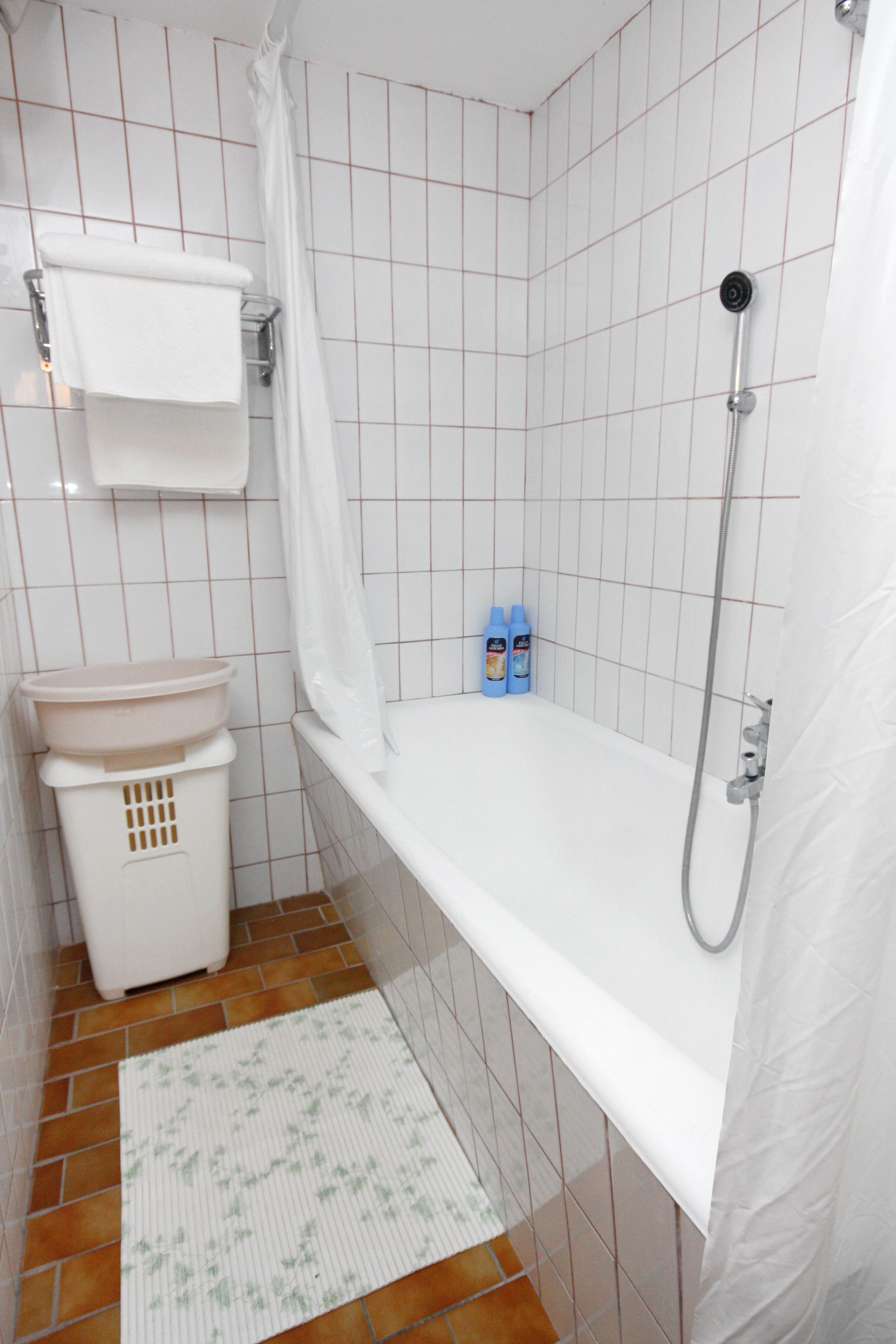 Three bedroom apartment with terrace and sea view Podgora, Makarska  A-a