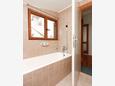 Bathroom 2 Podgora, Bathroom 2 in the apartment, WiFi.
