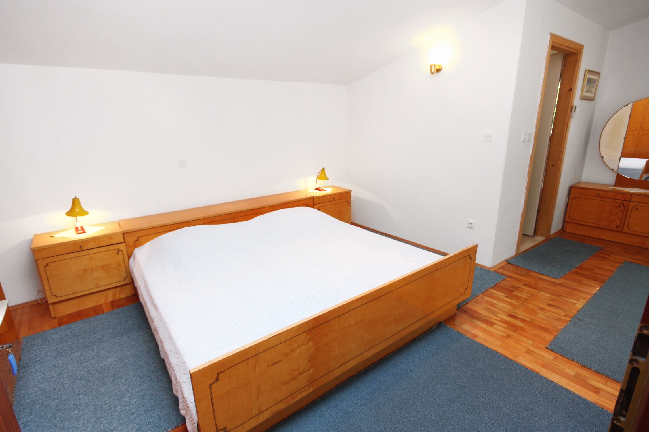 Three bedroom apartment with terrace and sea view Podgora, Makarska  A-a