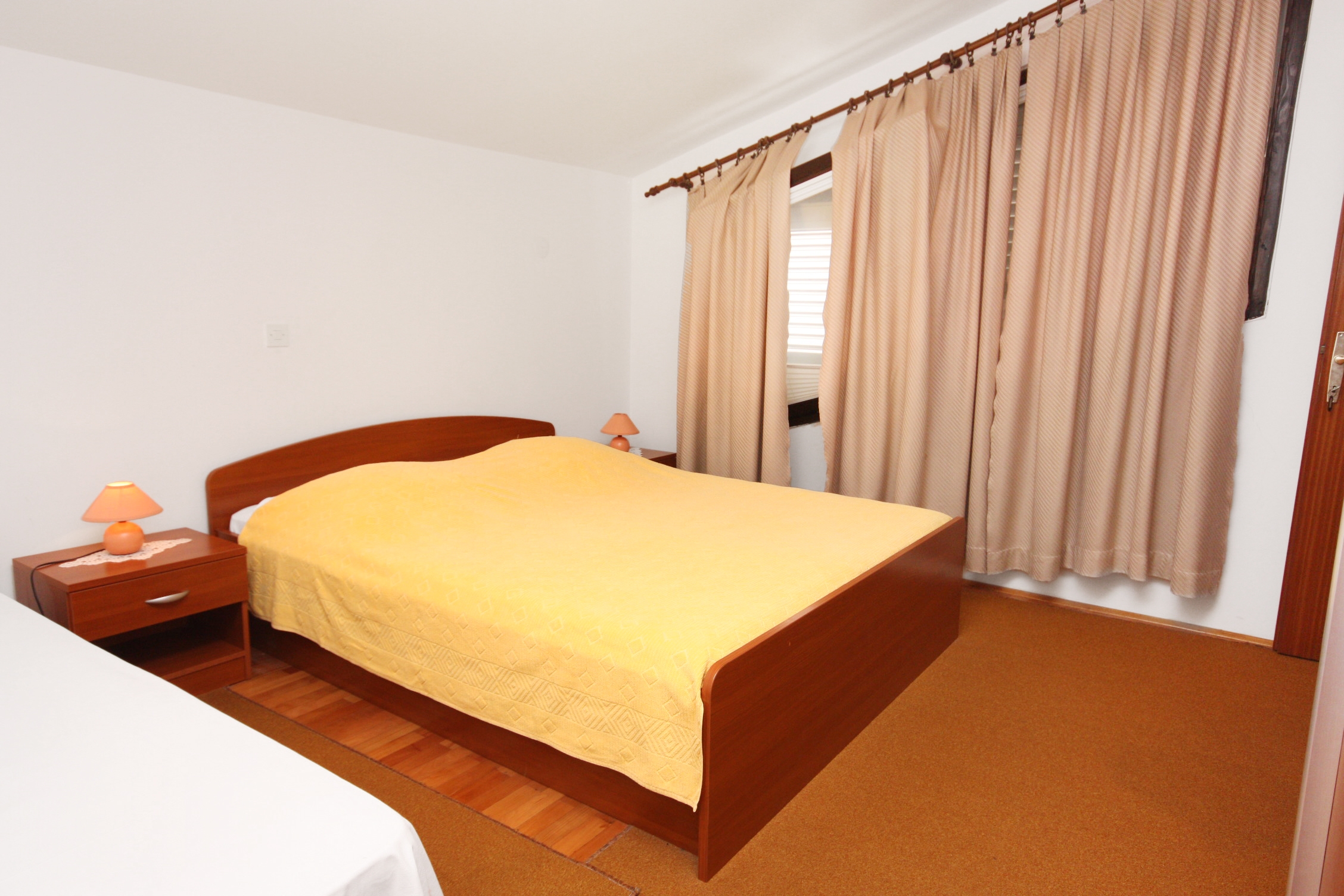 Three bedroom apartment with terrace and sea view Podgora, Makarska  A-a