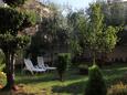 Umag, Umag, Courtyard 6095 - Apartments near sea with sandy beach.