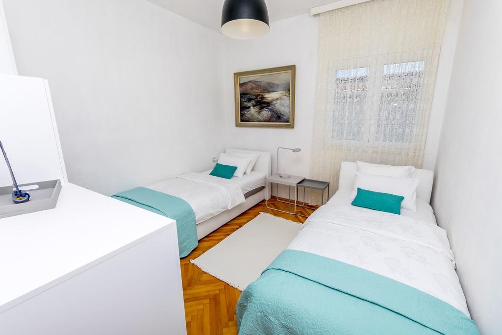 Four bedroom house with terrace and sea view Stupin Čeline, Rogoznica  K