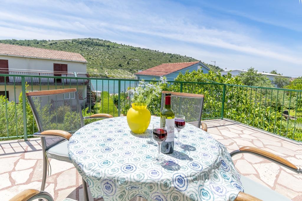 Four bedroom house with terrace and sea view Stupin Čeline, Rogoznica  K