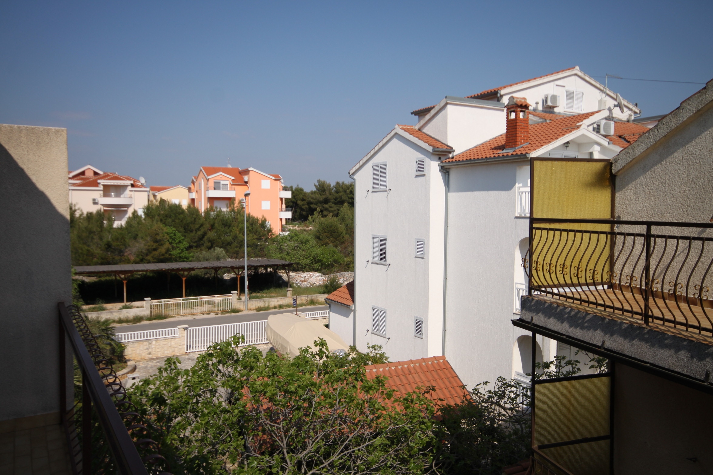 Three bedroom apartment with terrace and sea view Srima - Vodice, Vodice  A-b