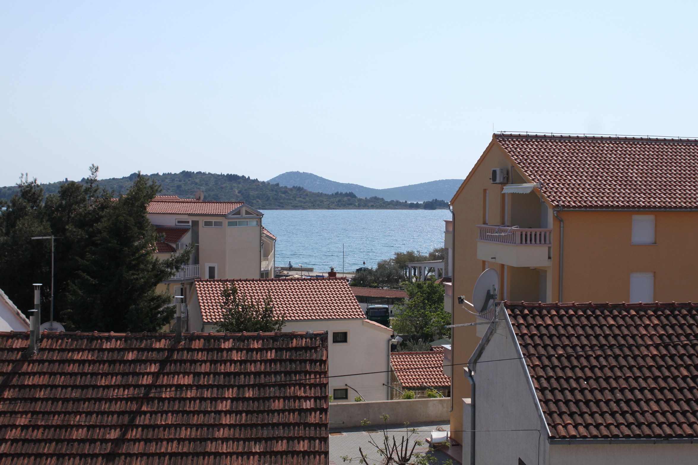 Three bedroom apartment with terrace and sea view Srima - Vodice, Vodice  A-b