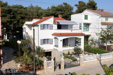 Property Vodice, Vodice, Property 6100 - Apartments with pebble beach.
